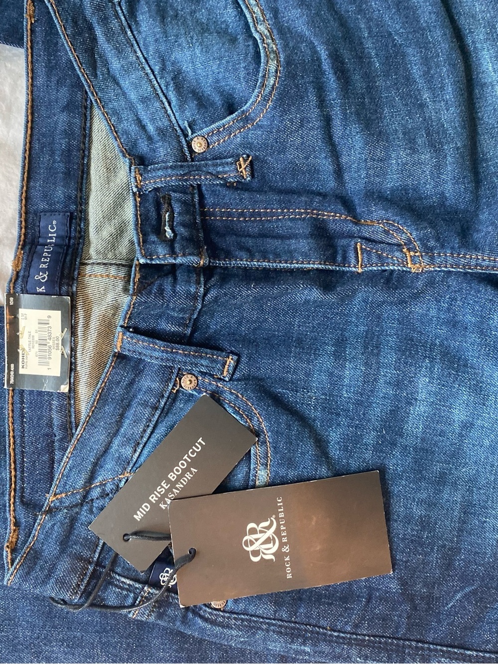 NEW - SZ 4 mid rise bootcut Rock & Republic jeans - Picture 6 of 6